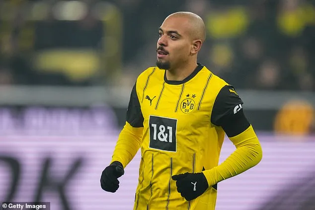 Aston Villa fait une offre améliorée de 21 millions de livres sterling pour la star du Borussia Dortmund, Donyell Malen, tandis que Jhon Duran reste la principale cible d’un autre géant européen.