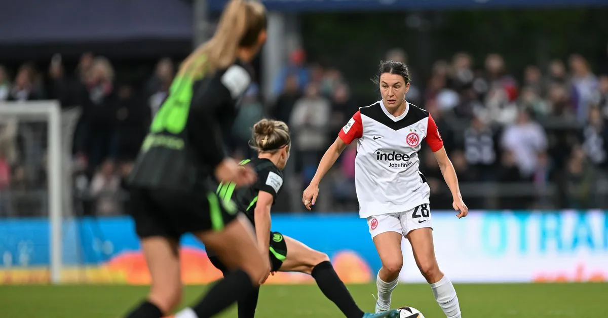 Bavaria Munich signe le milieu de terrain Barbara Dunst de Frauen-Bundesliga rival Eintracht Frankfurt