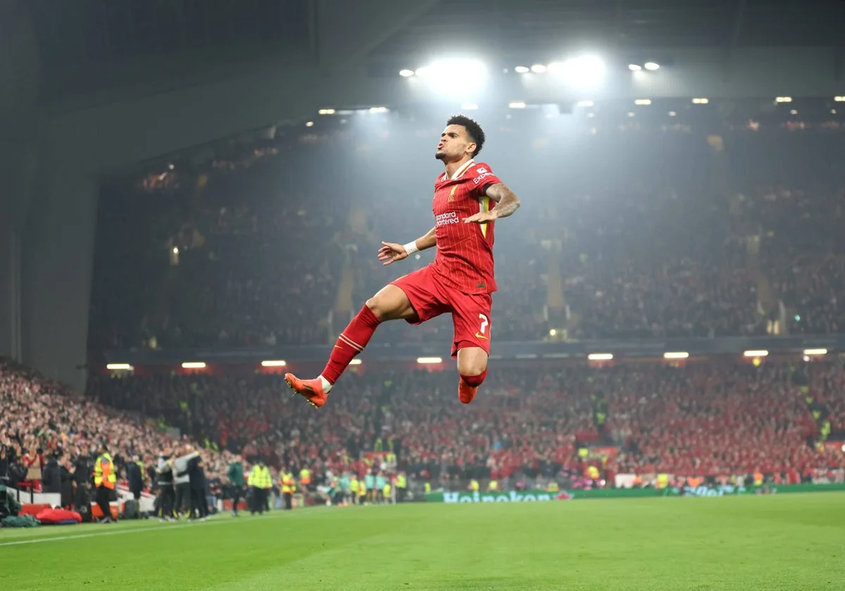 Liverpool 4 Bayer Leverkusen 0 – Slot surpasse Alonso alors que Diaz illumine Anfield
