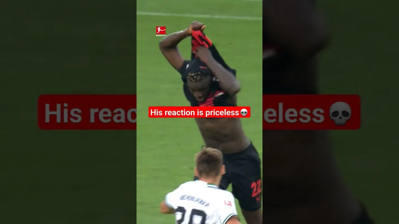 BONIFACE avait sa chemise tirée par-dessus la tête 🤣