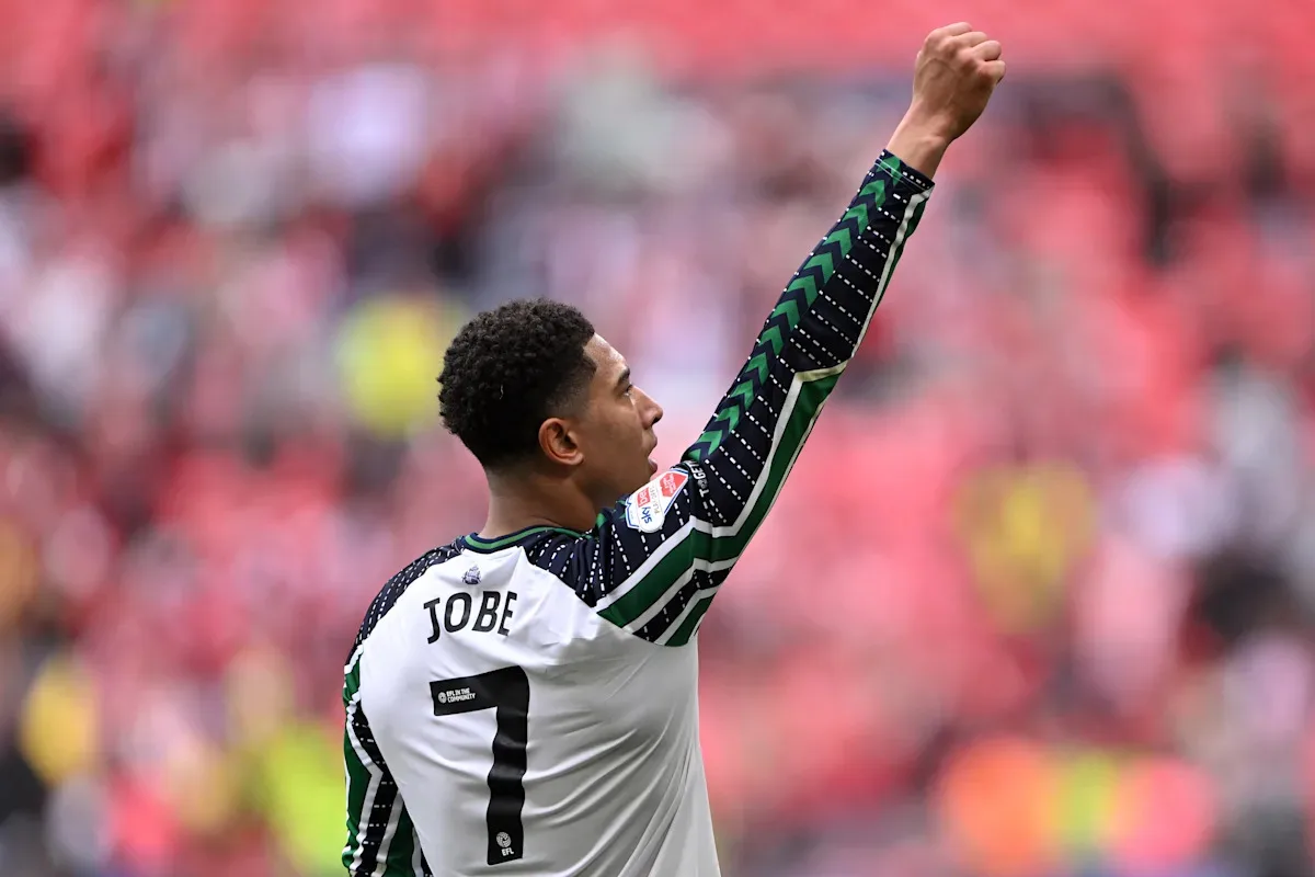 Borussia Dortmund Signe Jobe Bellingham de Sunderland