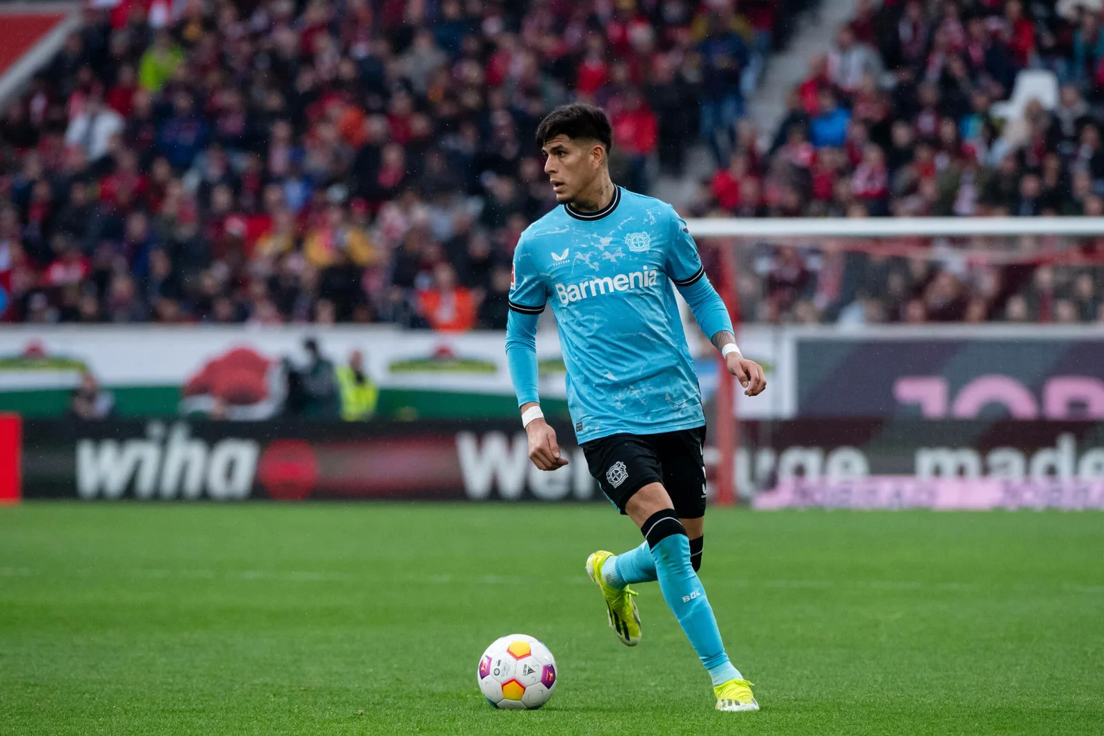 Bundesliga Defender apparaît comme une cible clé Liverpool