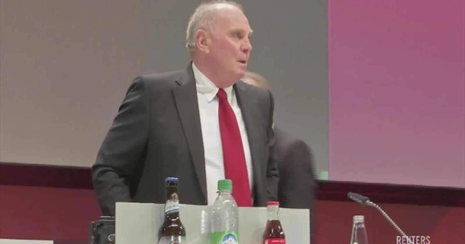 Le Bayern Munich, hors de la course pour le transfert de Wirtz, bien que le joueur soit prêt à quitter Leverkusen! Hoeness: « Nous devons repenser notre économie »