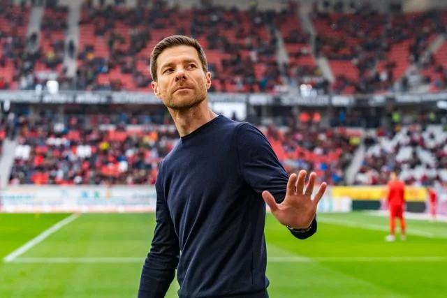Le Bayer Leverkusen rend hommage à Xabi Alonso pour sa dernière à domicile