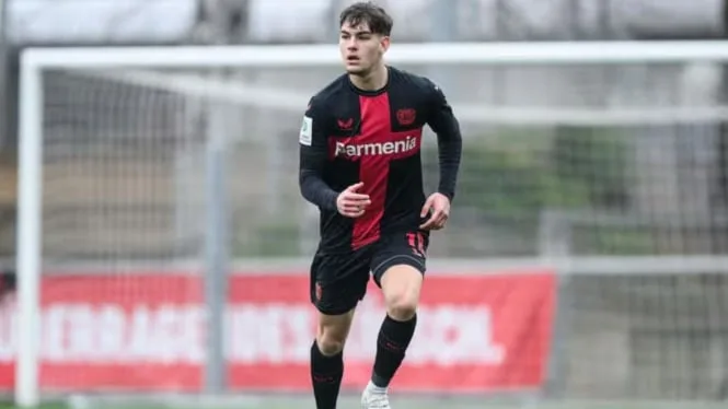 L’ancien Bayer Leverkusen défend l’équipe nationale indonésienne, Magis Irwansyah arrêté par Gregoria Mariska