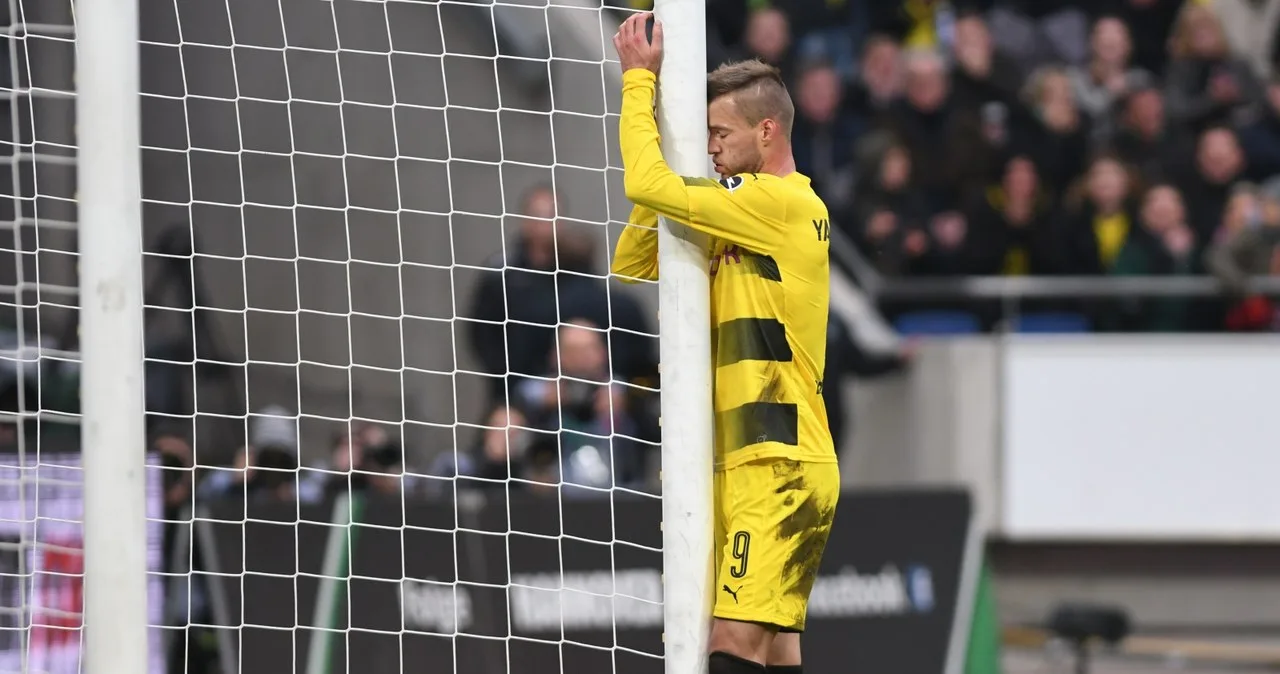 Le Borussia Dortmund en crise. Les joueurs ne suivent pas la tactique de l’entraîneur Bosz – Interia Sport