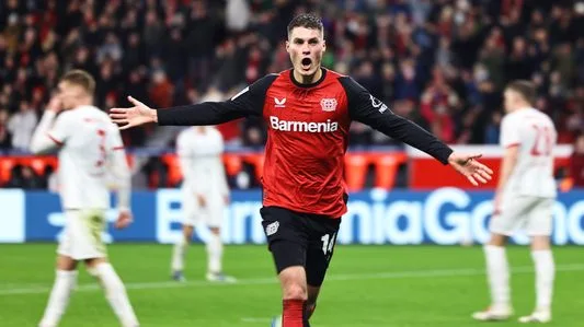 Patrik Schick marque quatre buts alors que le Bayer Leverkusen bat Fribourg dans une performance cinq étoiles