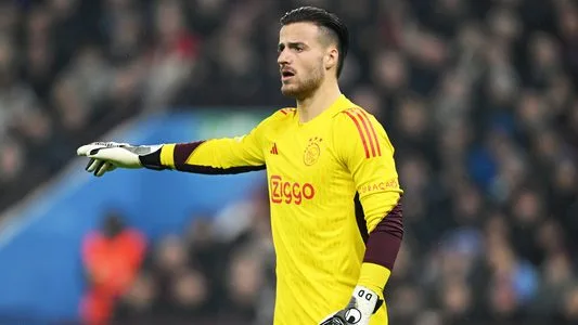 Diant Ramaj: Qui est le nouveau gardien de but du Borussia Dortmund?