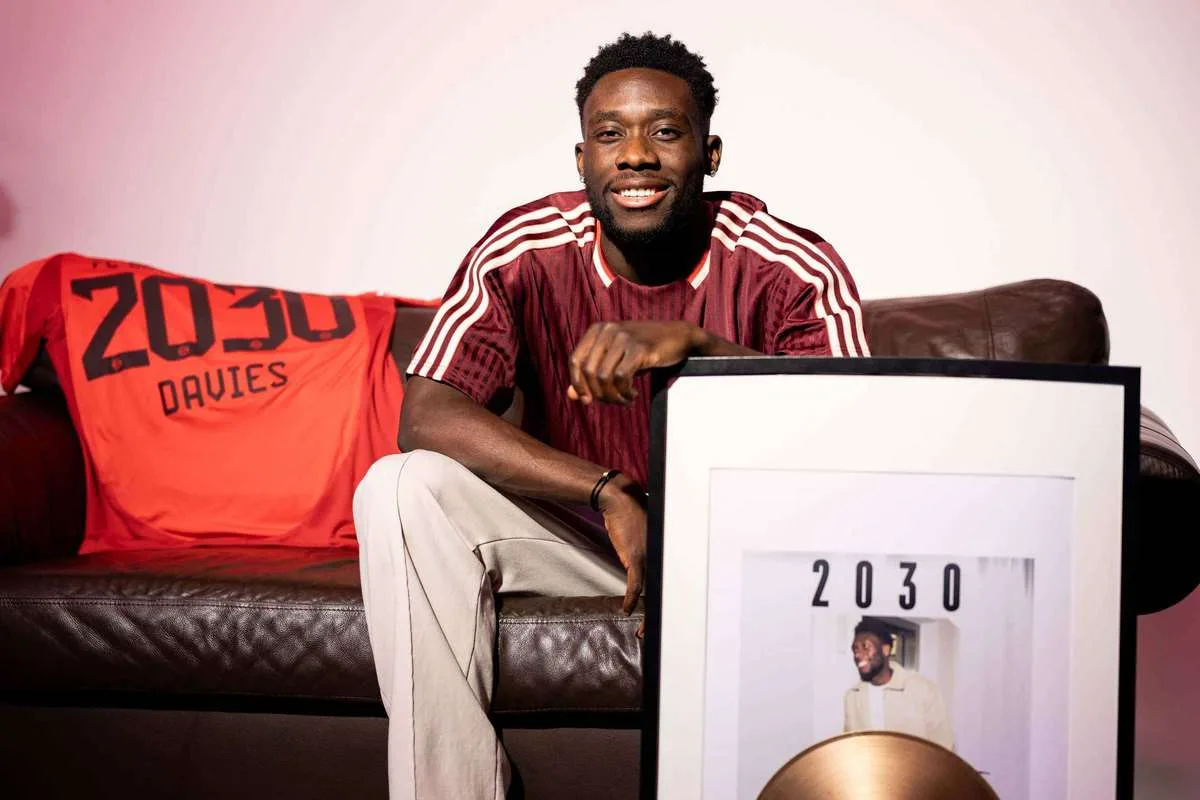 Alphonso Davies a officiellement étendu son contrat avec le Bayern Munich d’ici 2030