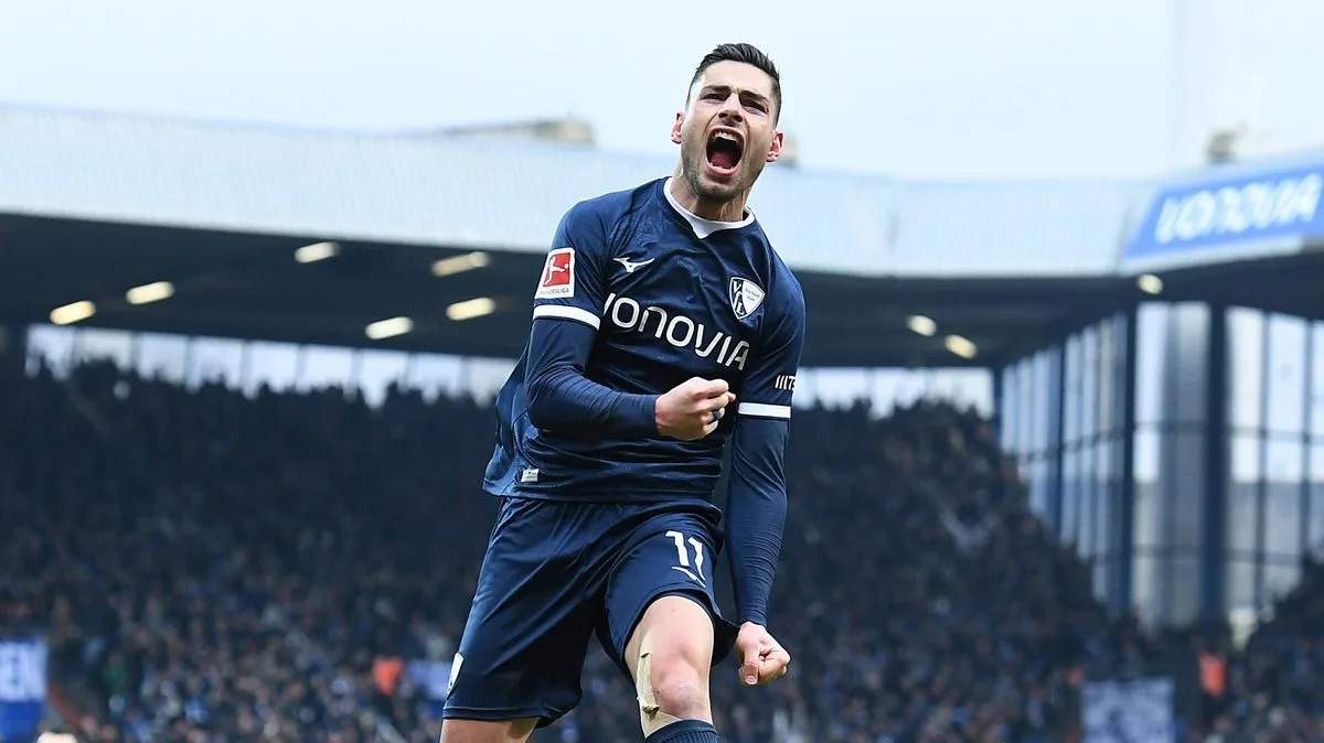 Georgios Masouras Double étourdie le Borussia Dortmund comme bochum revendiquer la relégation de la ligne de sauvetage