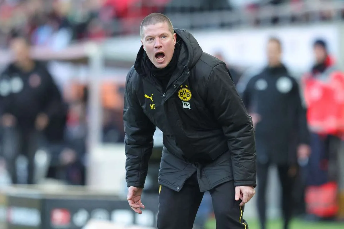 Borussia Dortmund Sack Entraîneur des moins de 23 ans et promeut Mike Tullberg à l’avance