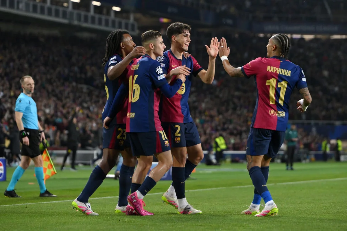 Impérieux Barcelone Thrash Borussia Dortmund dans la performance de la déclaration