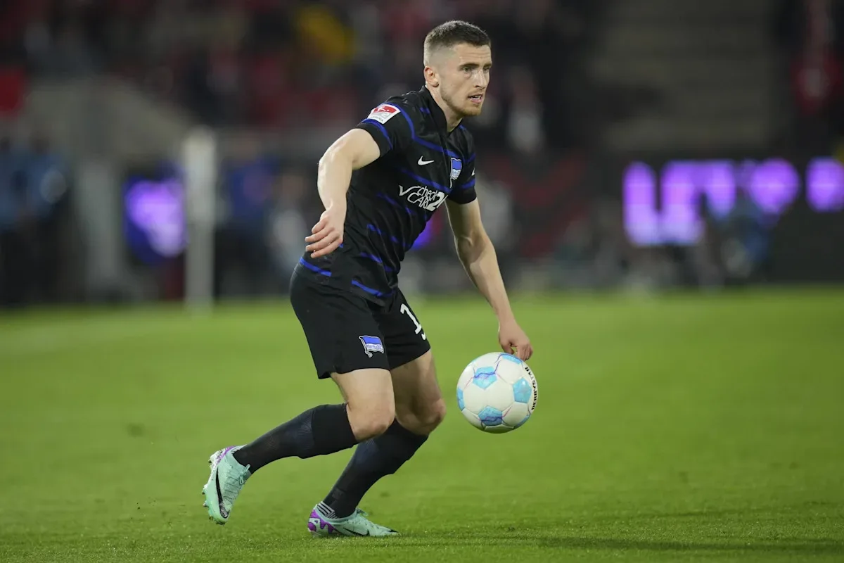 Trois autres clubs de Bundesliga s’intéressent à Jonjoe Kenny