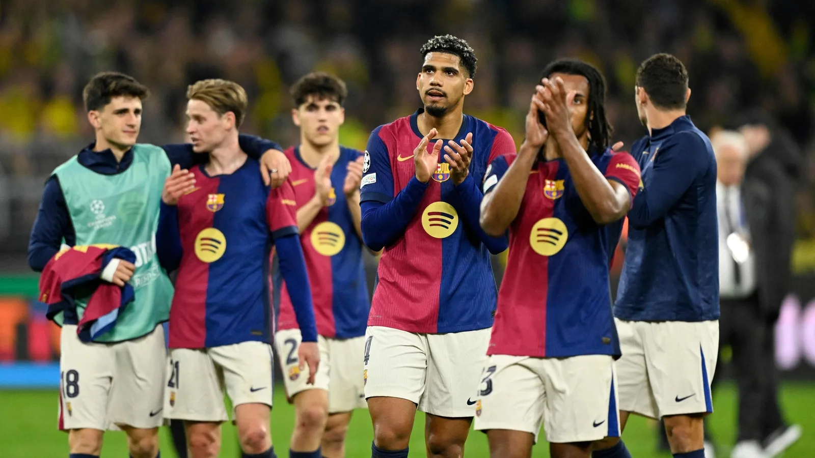Barcelone s’échappe du Borussia Dortmund Remontada malgré le triplé de Guirassy; Le côté de Hansi Flick atteint les demi-demi-demi-demi-mises en demi-finale | Nouvelles de football