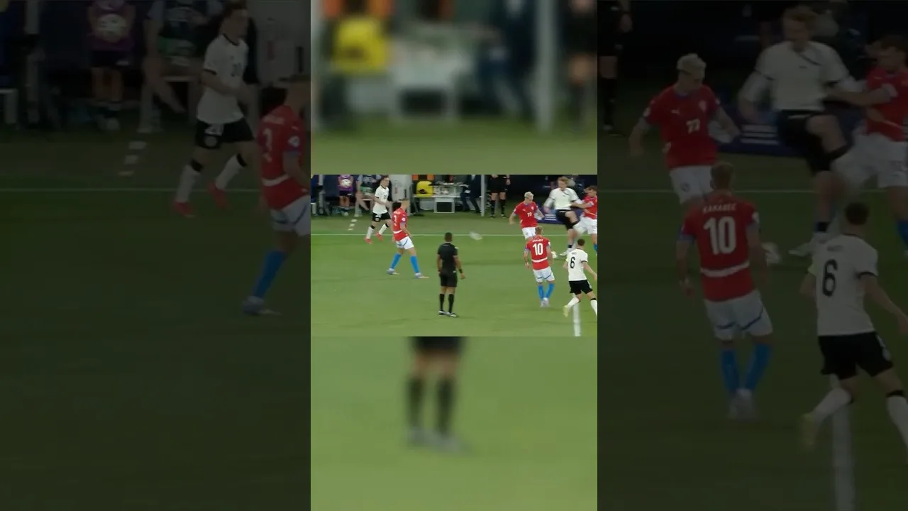 Quand la chaussure vole au lieu de la balle 😂