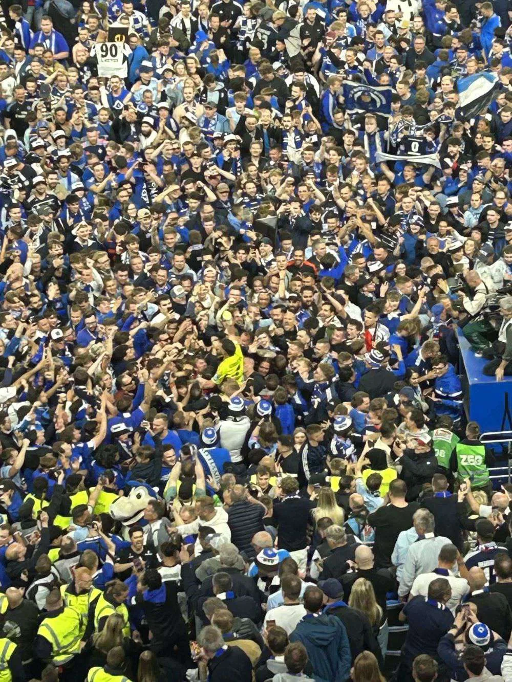 Le retour de Hambourg à la Bundesliga a causé le chaos