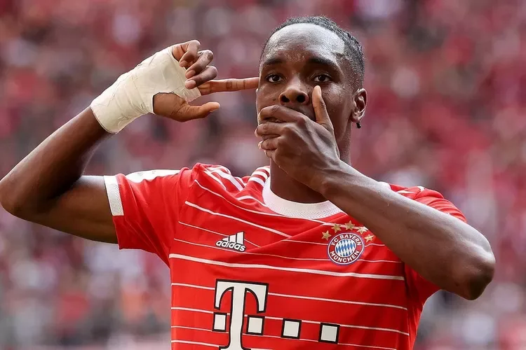 L’attaquant du Bayern Munchen Mathys Tel est devenu la cible de quatre géants européens