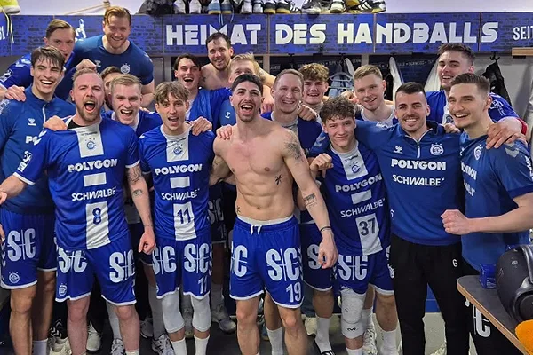 Au 20e tour de la Bundesliga de handball allemand, VFL Gummersbach a battu Rhein-Nekar Löwen 36-2.