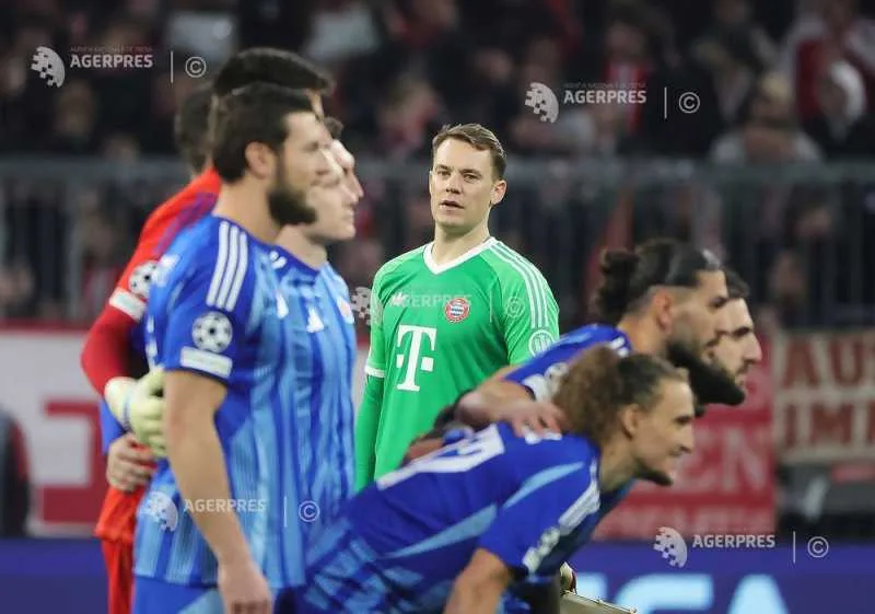 Football: Manuel Neuer revient à la porte du Bayern Munich lors du match avec le Borussia Moenchengladbach