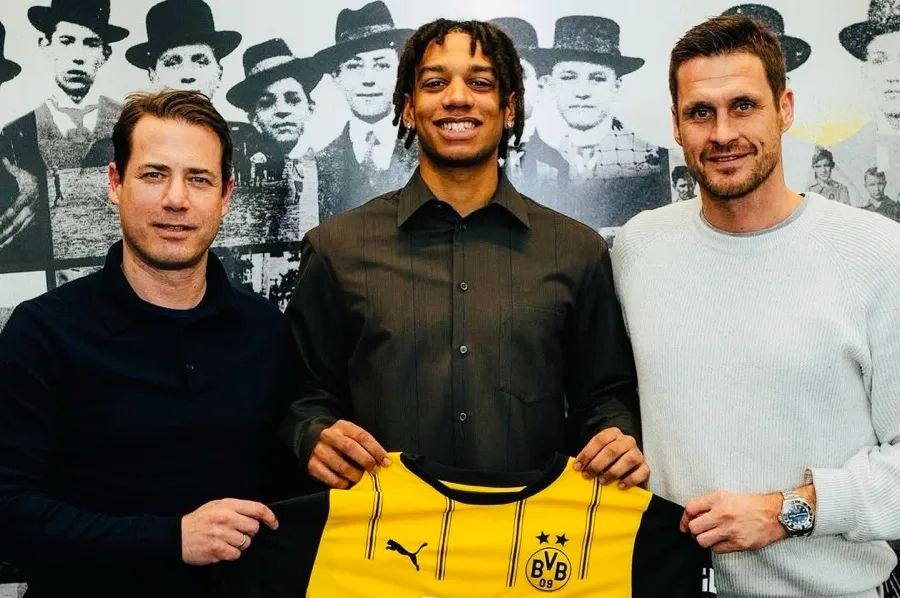 Foot – Filippo Mane signe son premier contrat professionnel avec le Borussia Dortmund – SenBaat.com