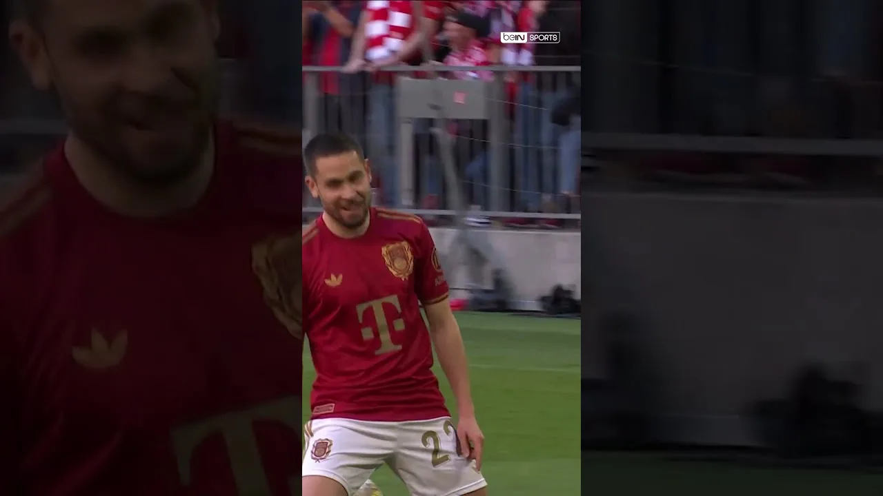🔴 Grand but a frappé de Raphaël Guerreiro! #bundesliga #shorts