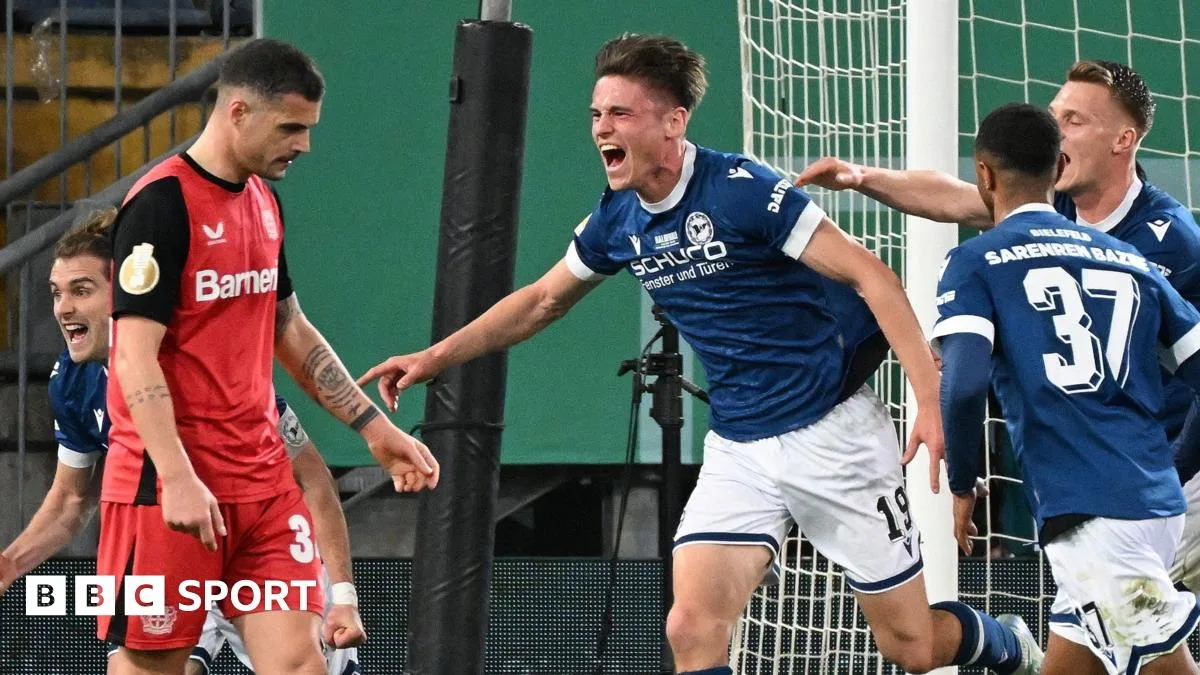 Arminia Bielefeld 2-1 Bayer Leverkusen: champions en titre de troisième niveau.