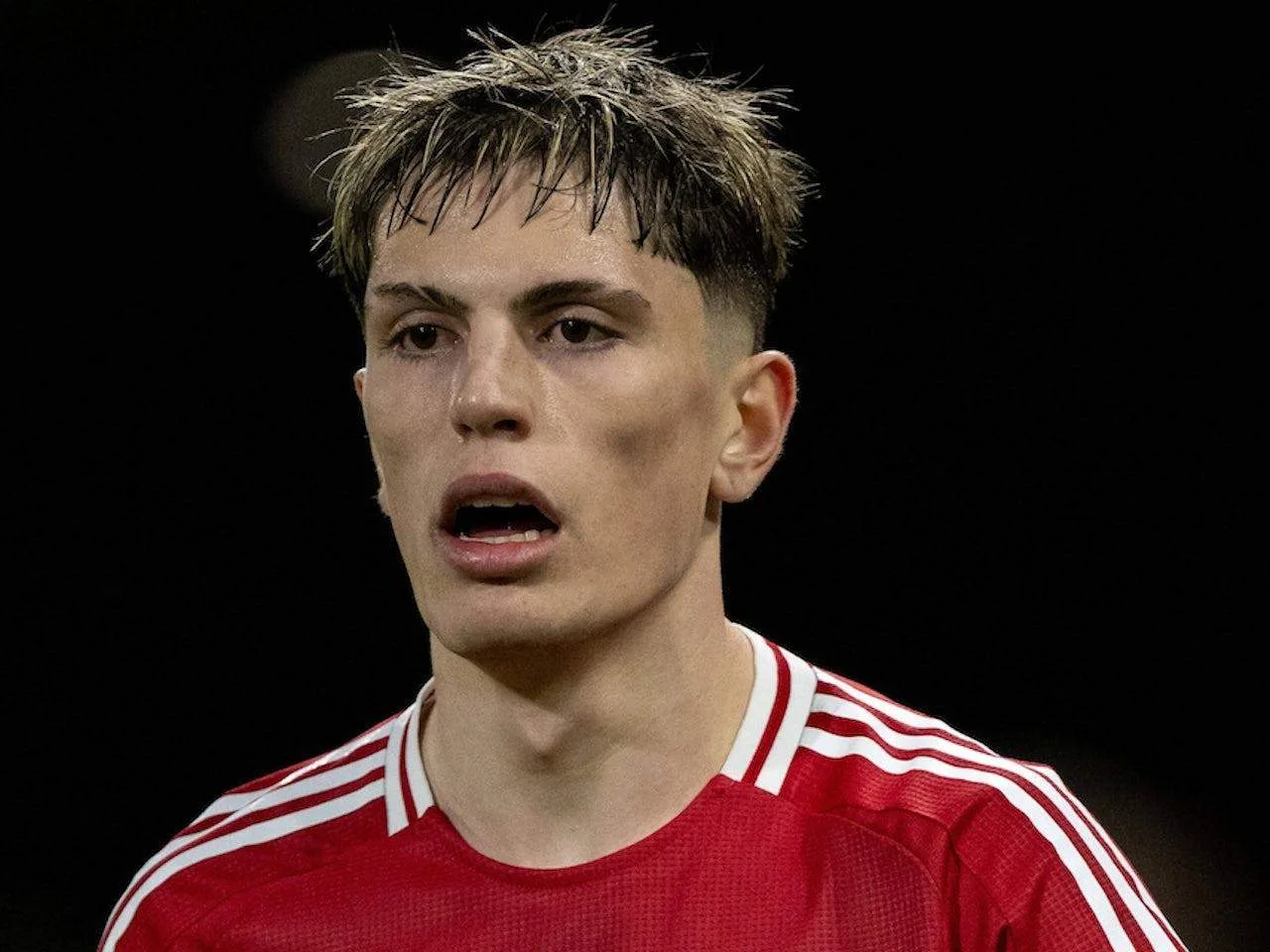Pensez-vous que Bayer Leverkusen obtiendra Alejandro Garnacho de Manutd pour 80 millions d’euros? (Psychologie, argent, sport)