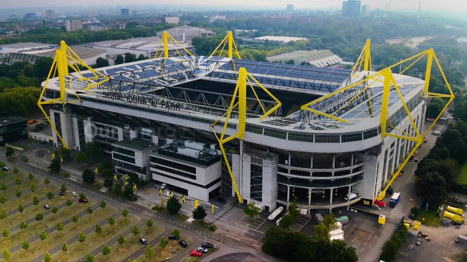 Au sommet du stade du Borussia Dortmund, 11 000 cellules solaires fourniront de l’énergie | Science