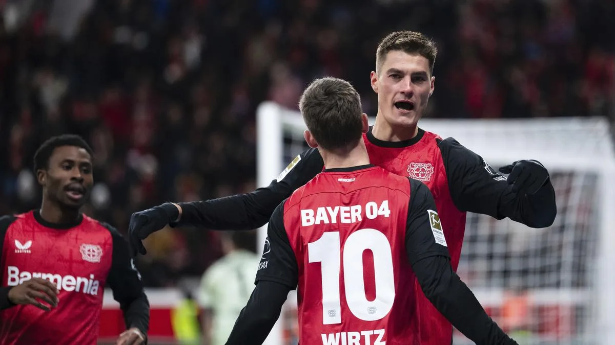 Bundesliga 2024-25 : Patrik Schick du Bayer Leverkusen marque un triplé lors de sa victoire contre Heidenheim