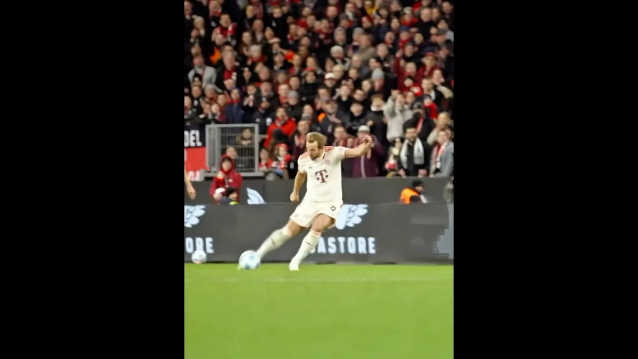 Harry Kane’s SMOOTH pass to Michael Olise | Bayer Leverkusen vs Bayern | Bundesliga 2024/2025