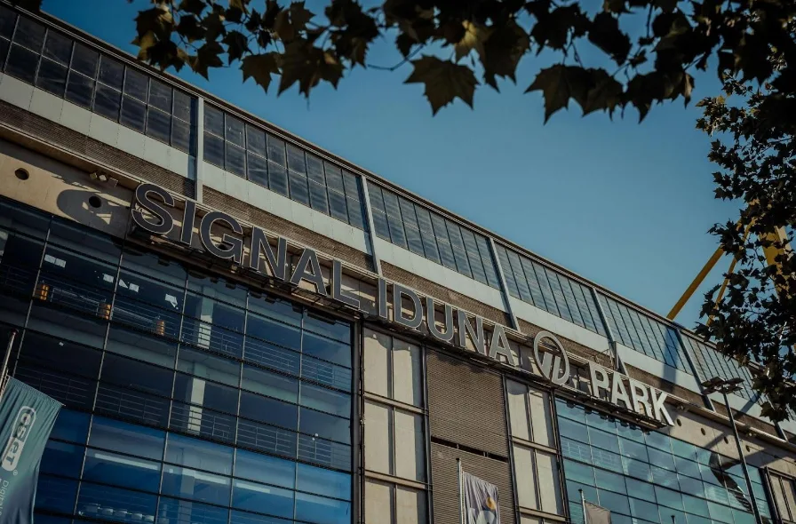 Signal Iduna Park : L’incontournable stade du Borussia Dortmund et son Mur jaune