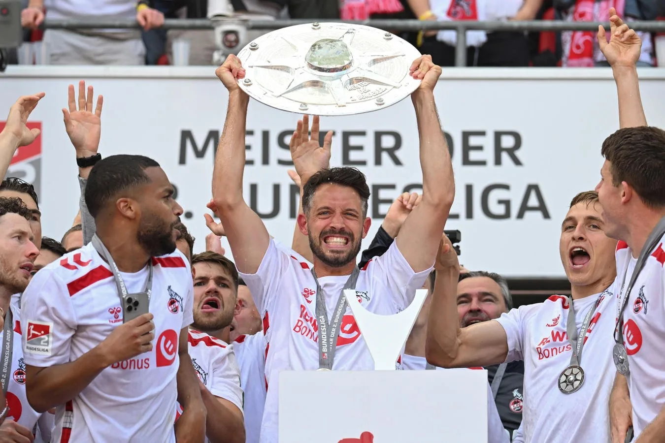 1. FC Köln Secure Promotion Retour à la Bundesliga