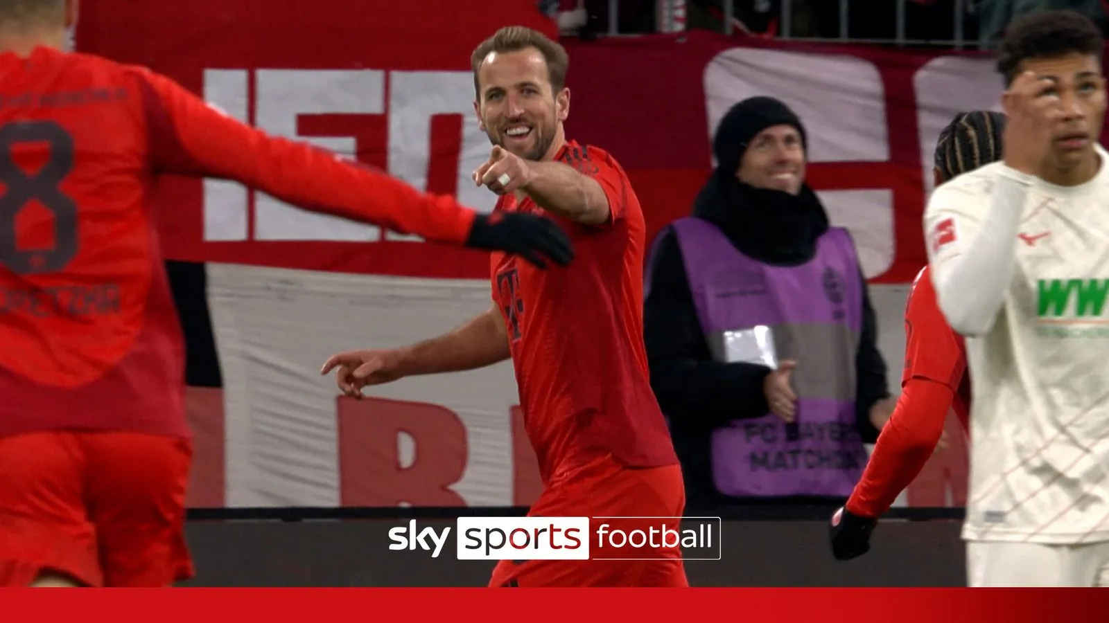 Harry Kane devient le joueur le plus rapide de tous les temps avec 50 buts en Bundesliga avec un triplé !
