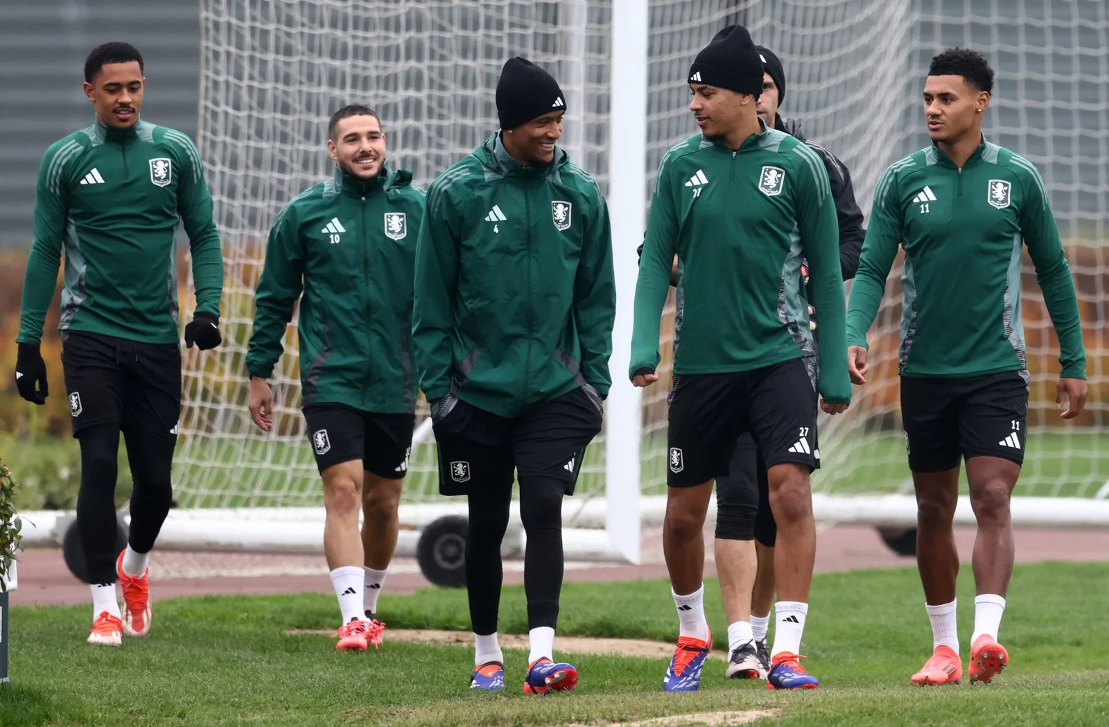 À quelle proximité Emiliano Buendia est à la promenade du prêt Bayer Leverkusen à la mise à jour du transfert émerge