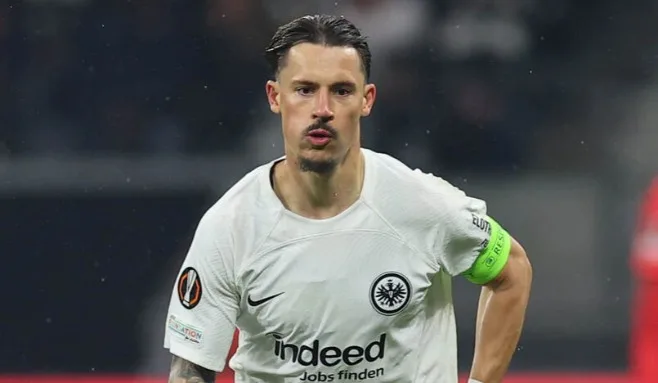 Ciel: Borussia Dortmund à la recherche de Robin Koch