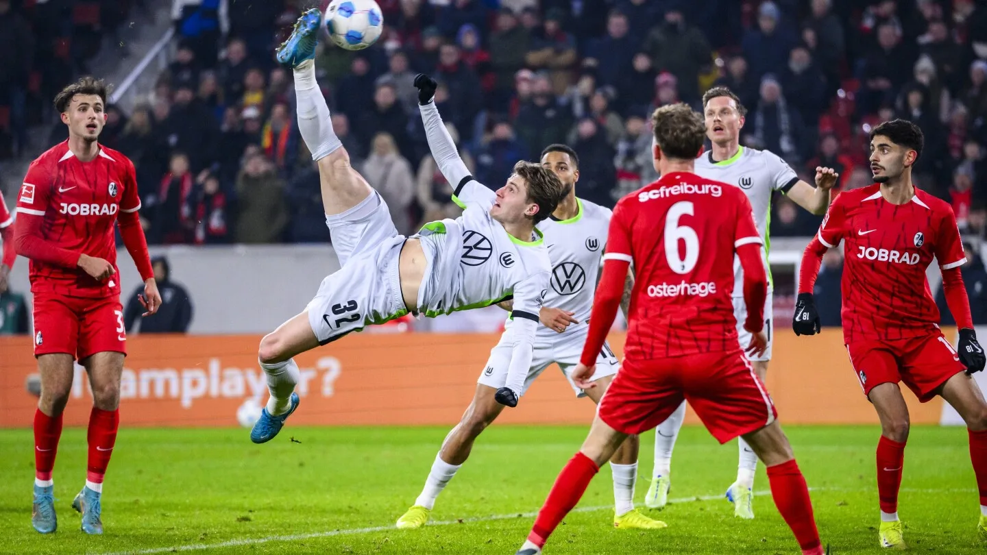 Fribourg survit à une attaque tardive pour battre Wolfsburg dans un thriller de Bundesliga