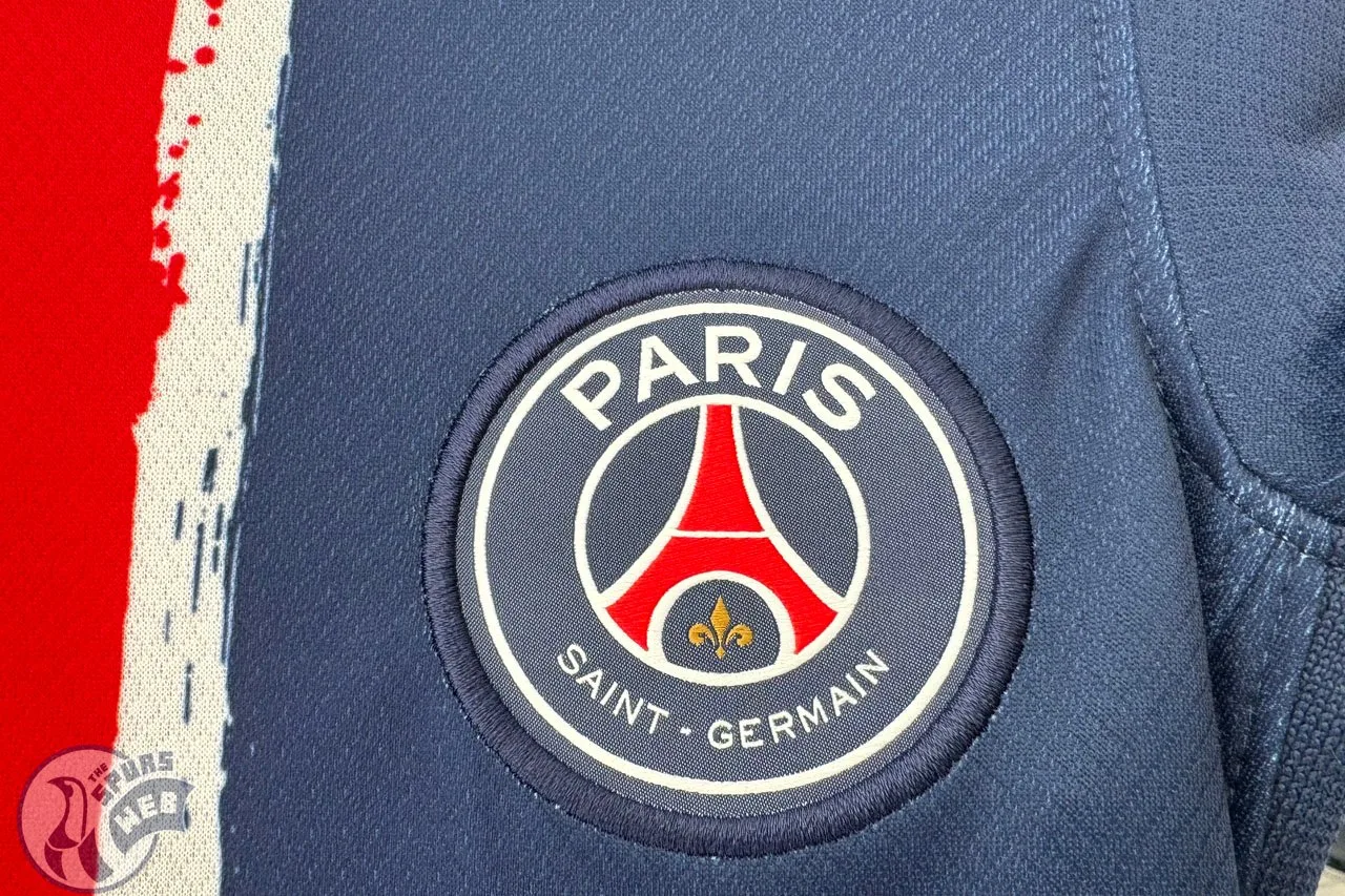 Tottenham «  poussant  » pour battre Bayer Leverkusen au défenseur central du PSG