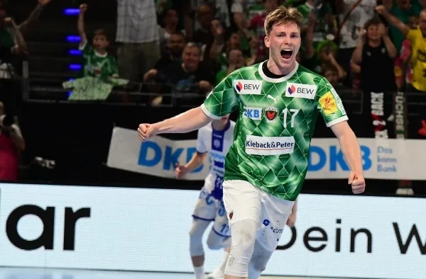 Dans la Bundesliga de handball allemande, Füchse Berlin est sur le point de remporter son premier championnat I ..
