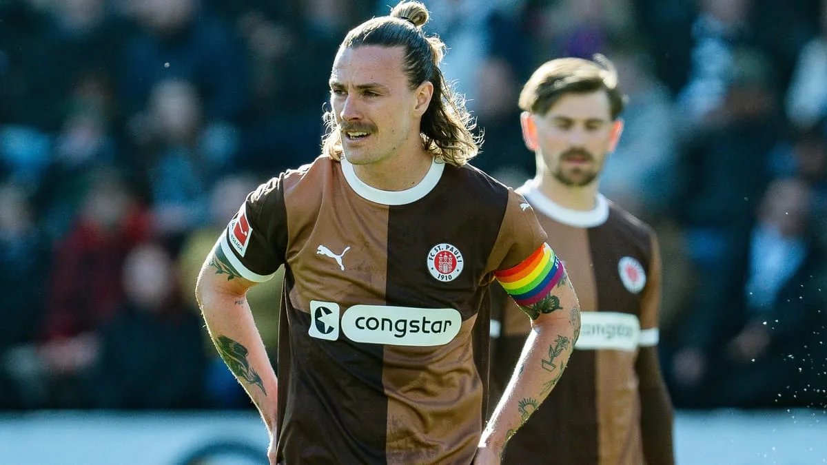 Jackson Irvine blessé – défaut contre Bayer Leverkusen
