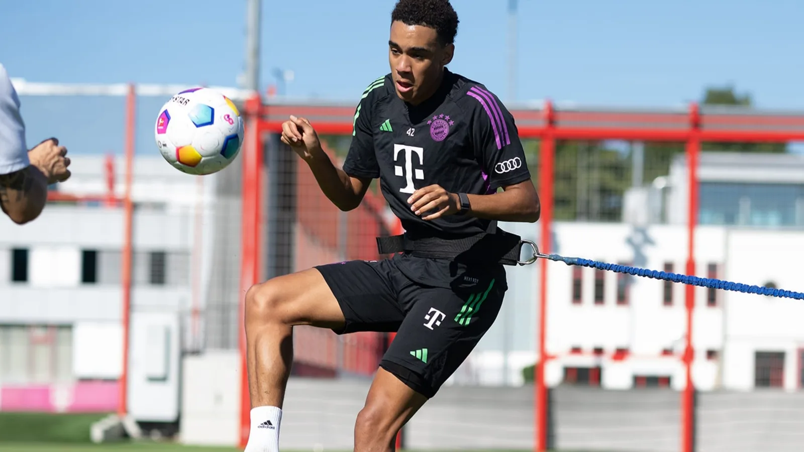Bonne nouvelle pour le Bayern Munich, Musiala reprend l’entraînement