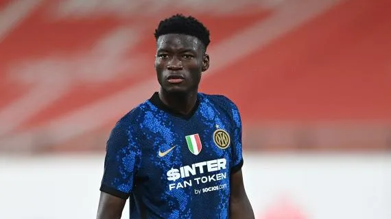 Séville, les yeux du Borussia Dortmund sur Agoumé. L’Inter observe également intéressé
