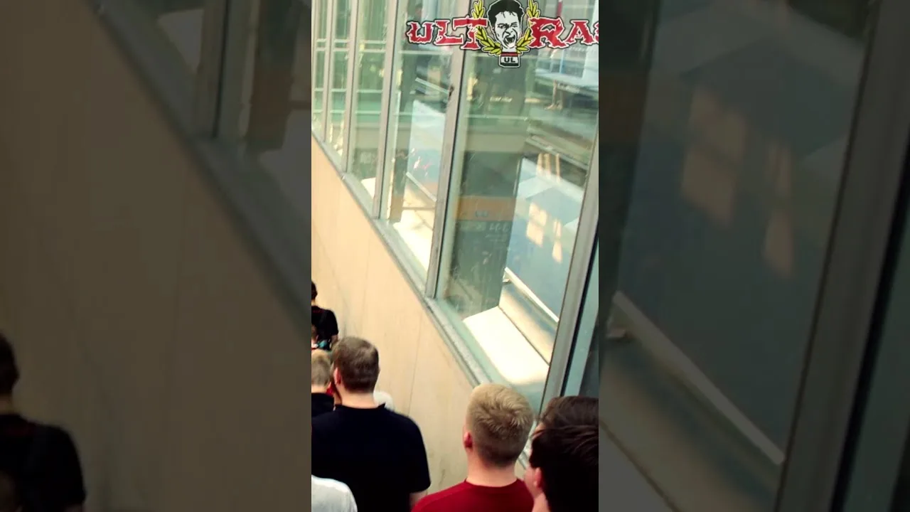 Frankfurt überrascht Leverkusen vor der Nordkurve  #ultras #bundesliga #fußball #sge #eintracht