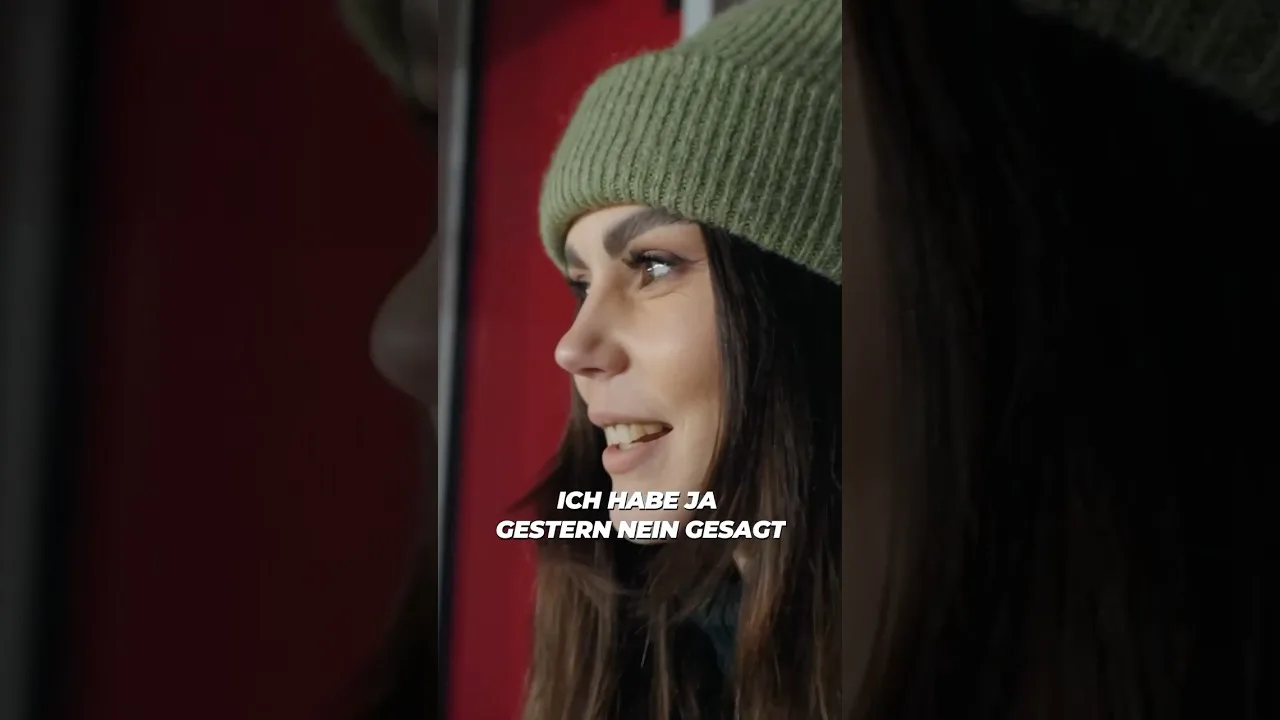 Ups.. #bundesliga #robertandrich #leverkusen #couplegoals