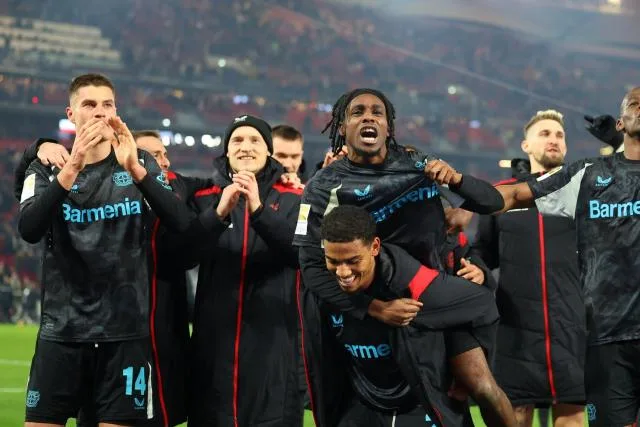 Vainqueur renversant de Stuttgart, le Bayer Leverkusen relance (un peu) le suspense en Bundesliga