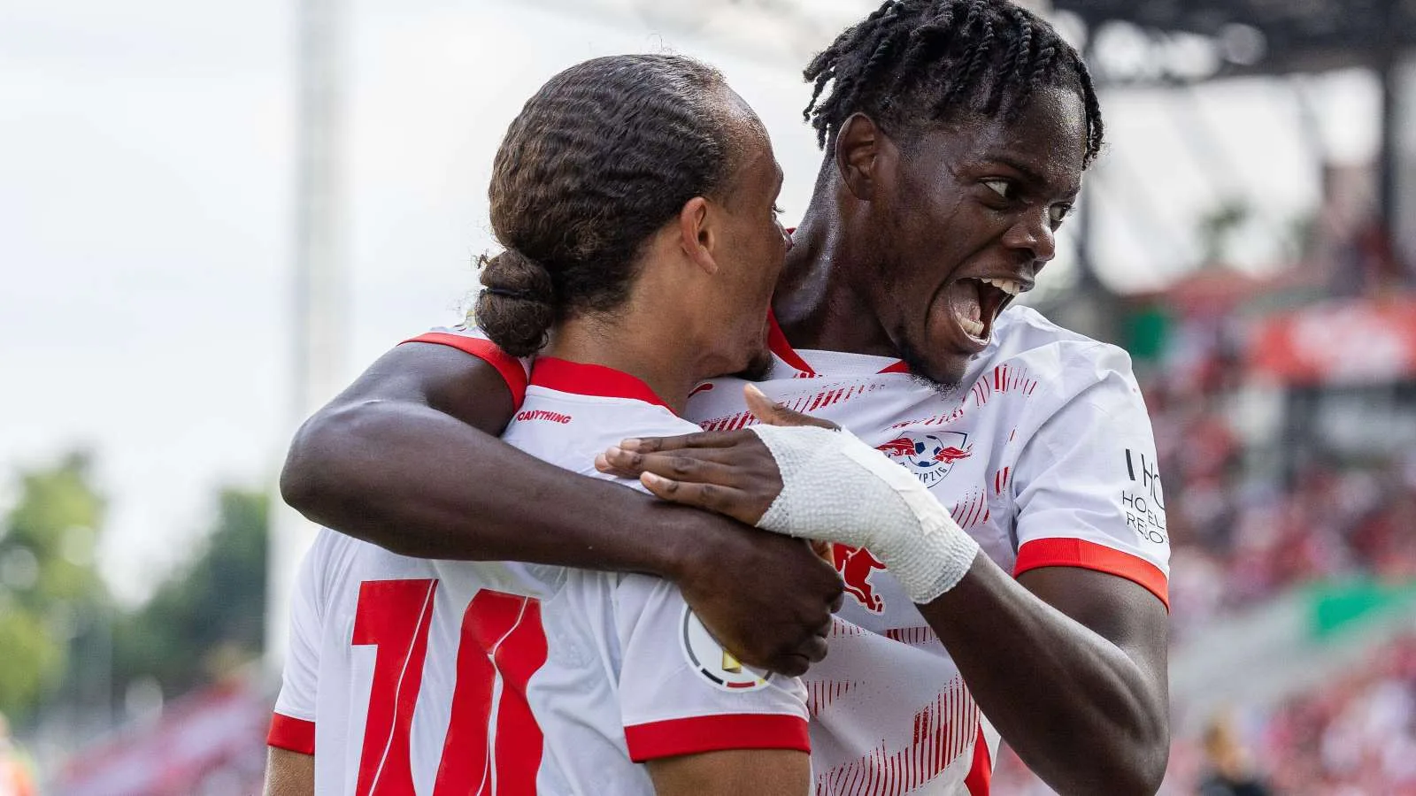 Le chemin clair des Reds pour signer la troisième étoile de Bundesliga comme Ekitike à Chelsea Blow révélé