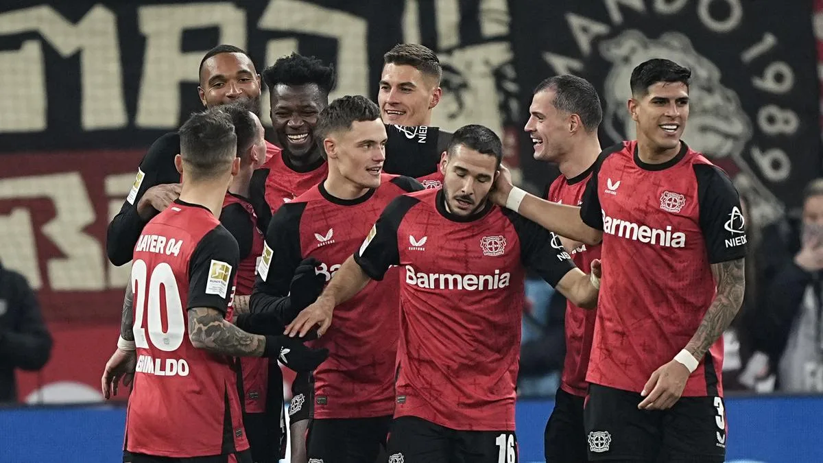 Bundesliga 2024-25: Le Leverkusen de dix hommes bat Hoffenheim pour rester près du leader Bayern Munich