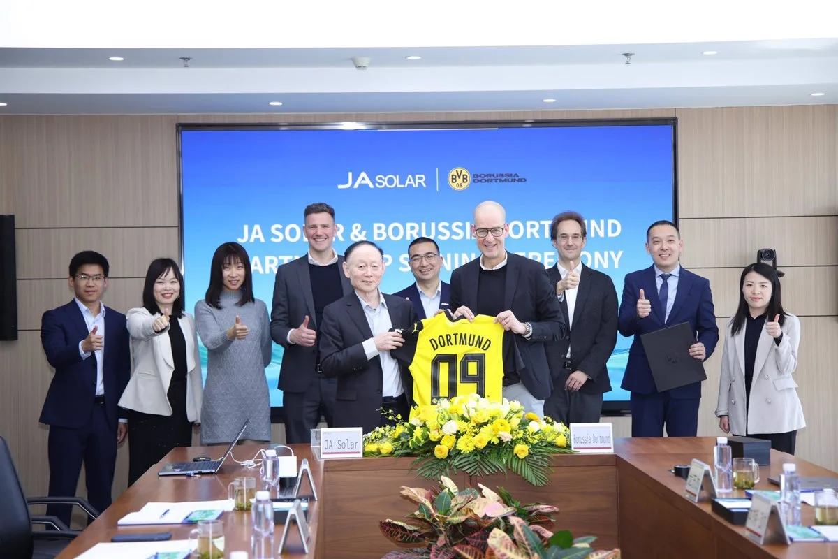 Ja Solar et Borussia Dortmund annoncent une association et un projet conjoint important
