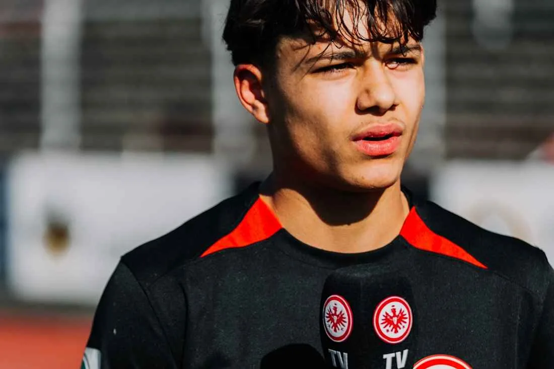 Marvin Dills à Bayer Leverkusen – Eintrachtv – Eintracht Francfurt