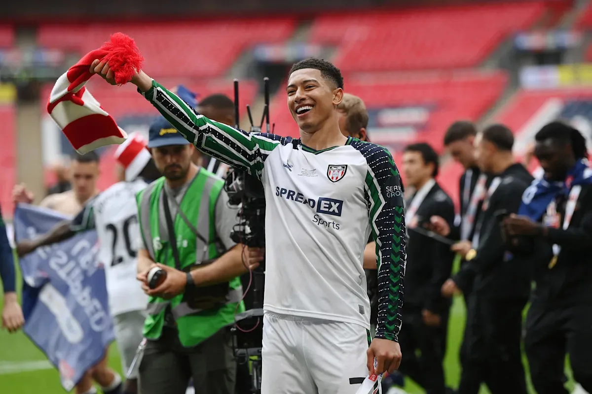 Le Borussia Dortmund Transfer de Jobe Bellingham Stalle