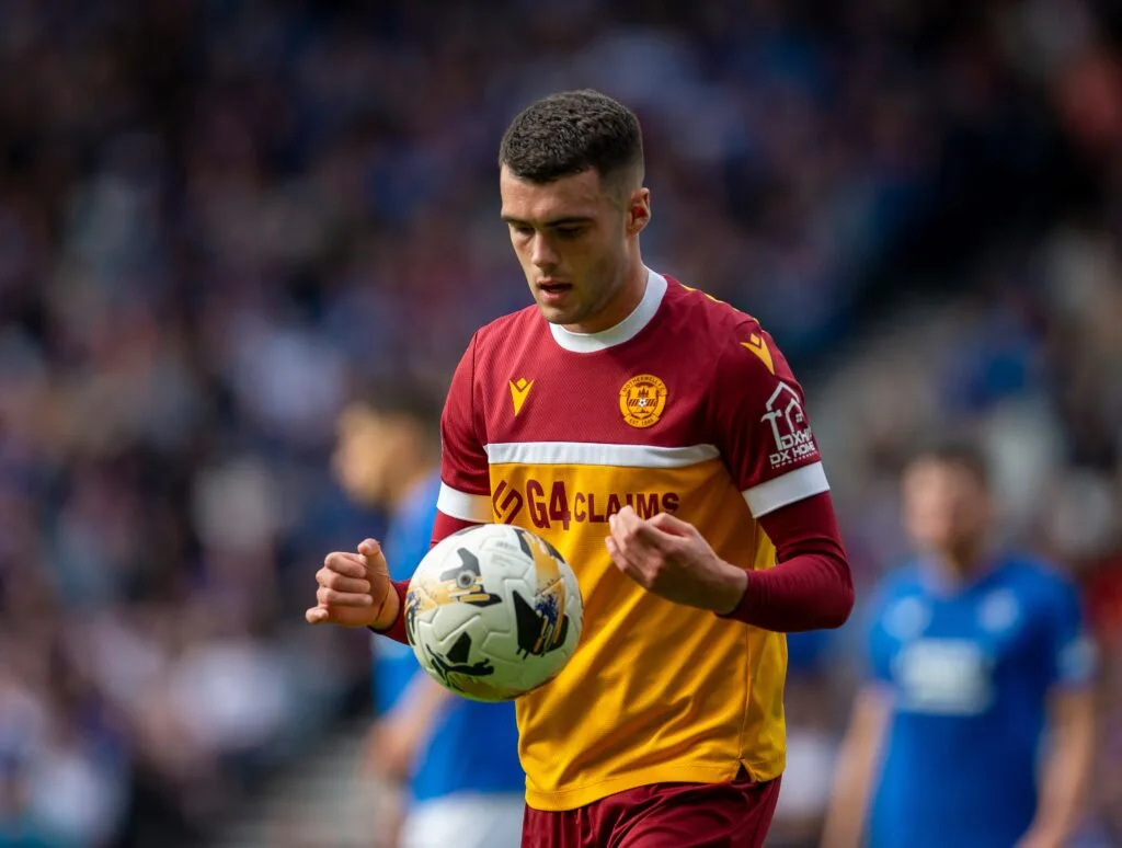 Les géants de Bundesliga rejoignent la course pour la cible de transfert celtique